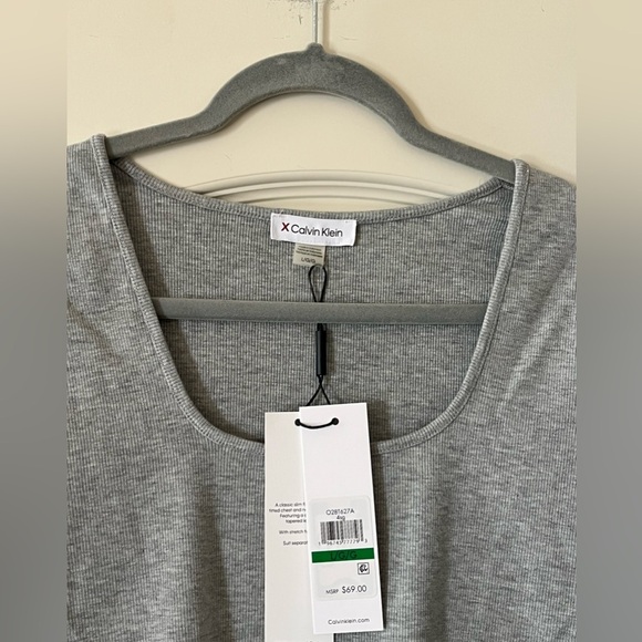 NWT Calvin Klein Gray Long Sleeve, Cropped Top, Slim, women’s size large - Picture 6 of 13
